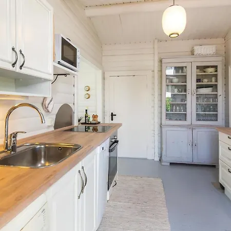 Nice In W/ 3 Bedrooms Holiday home *