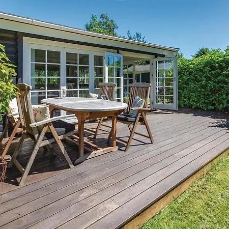 Nice In W/ 3 Bedrooms *