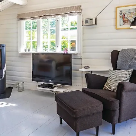 Nice In W/ 3 Bedrooms *