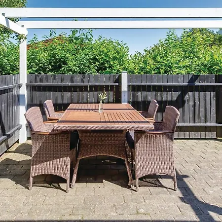 Nice In W/ 3 Bedrooms