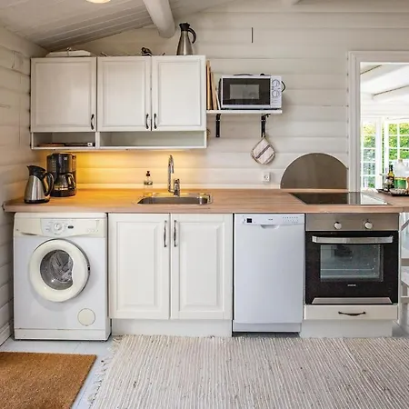 Nice In W/ 3 Bedrooms Holiday home