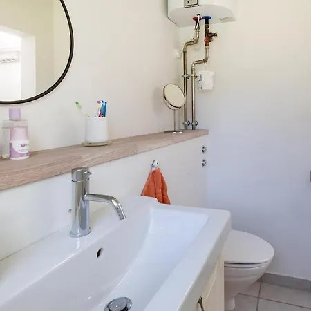 Nice In W/ 3 Bedrooms Holiday home *